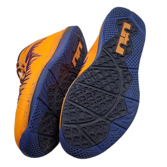 Air Max Lebron - Picture 7 of 15